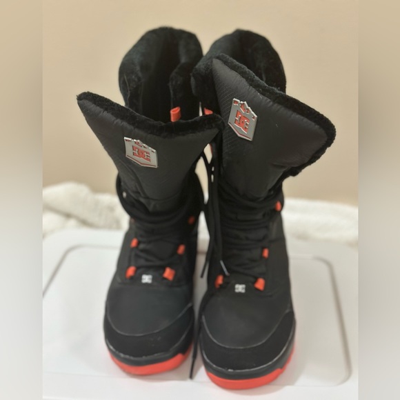 DC winter boots - Allie style - great condition - Picture 3 of 5